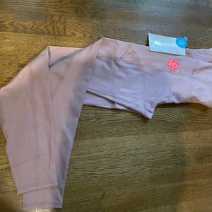 NWT MARIKA YOGA PANTS, LEGGINGS, high rise Size SMALL